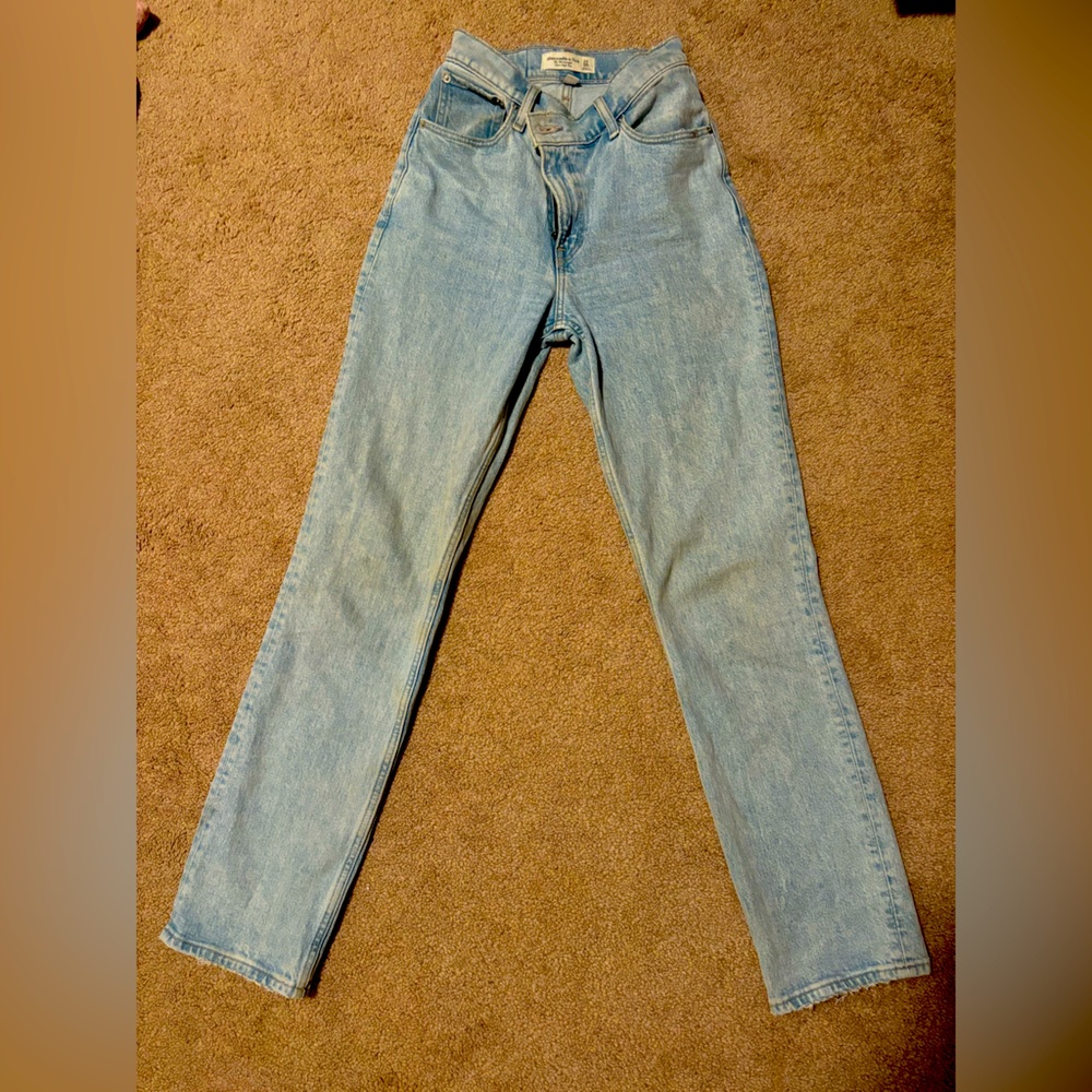 Abercrombie light wash 90s straight jean ultra high rise curve love